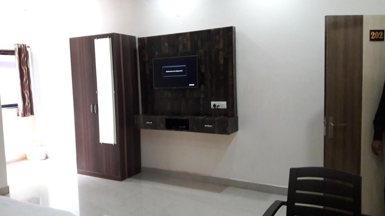 The Bagga Inn Jabalpur Exterior photo
