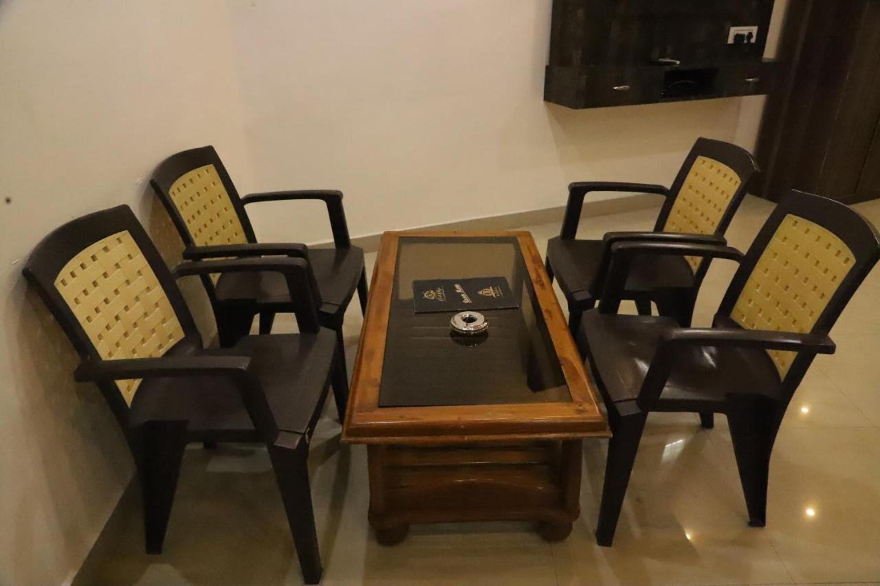 The Bagga Inn Jabalpur Exterior photo