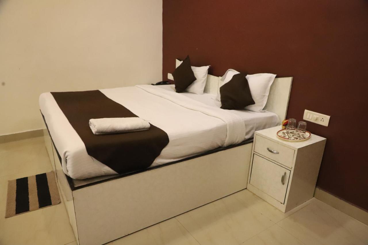 The Bagga Inn Jabalpur Exterior photo